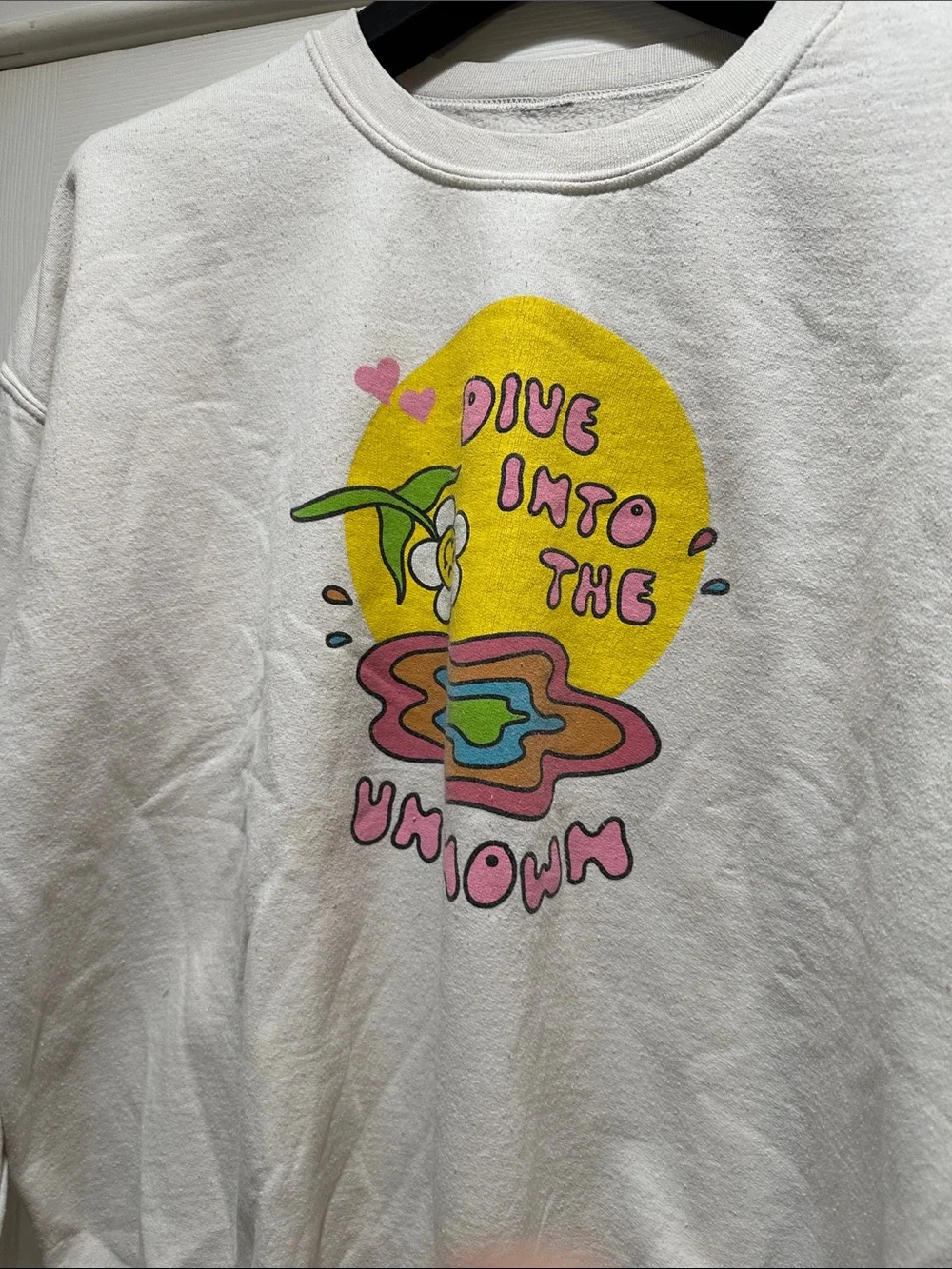 PacSun Cream Graphic Crewneck Sweatshirt with Yellow & Pink Accents